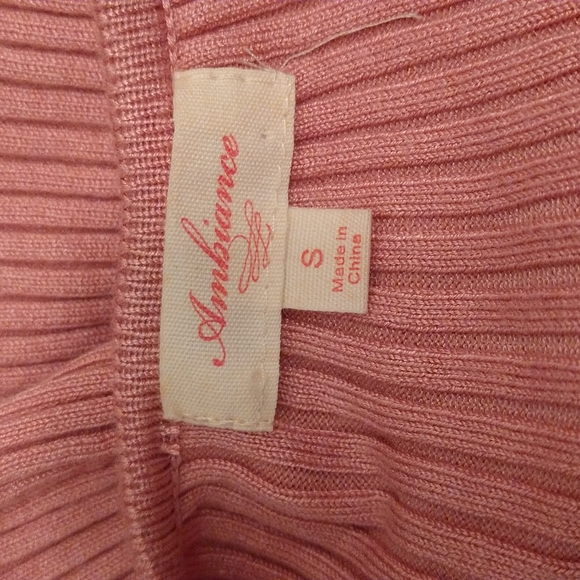 Salmon color dress - Picture 6 of 6